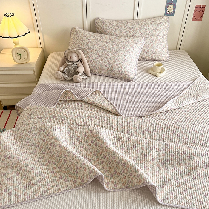 91家纺网 家纺一手货源 找家纺 沐纯家居  2025新款40支双面纯棉印花床盖三件套 紫韵