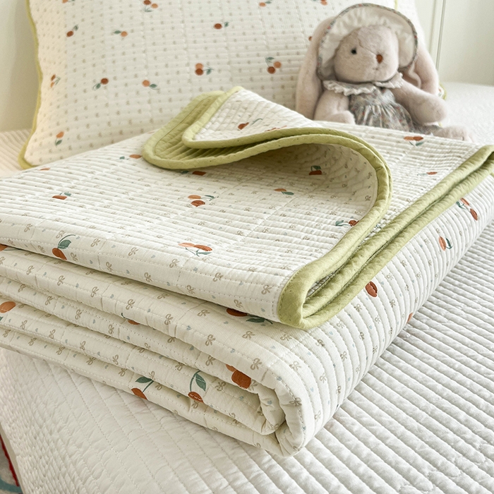 91家纺网 家纺一手货源 找家纺 沐纯家居  2025新款40支双面纯棉印花床盖三件套 樱桃芝士