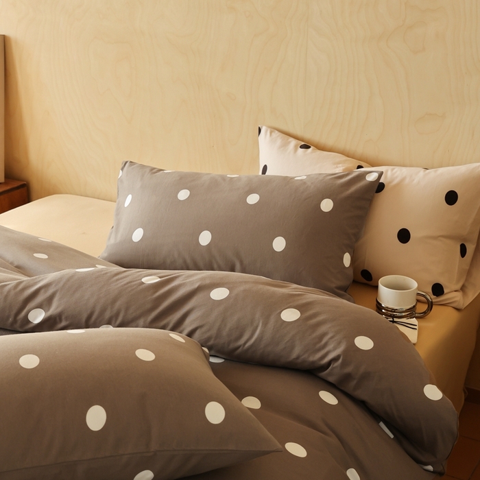 91家纺网 家纺一手货源 找家纺 梦可莱家居 2025新款全棉针织四件套【加大系列】 波点咖啡