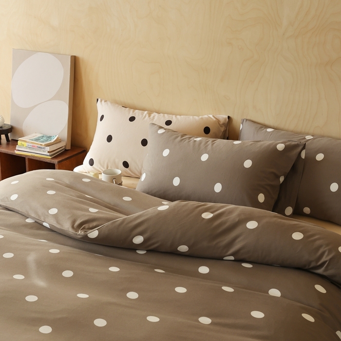 91家纺网 家纺一手货源 找家纺 梦可莱家居 2025新款全棉针织四件套【加大系列】 波点咖啡