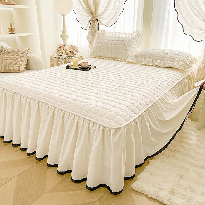 91家纺网 家纺一手货源 找家纺 笠裙家纺 2025新款防水款A类原棉水洗棉夹大豆棉加厚床裙-爱格系列 爱格-米白