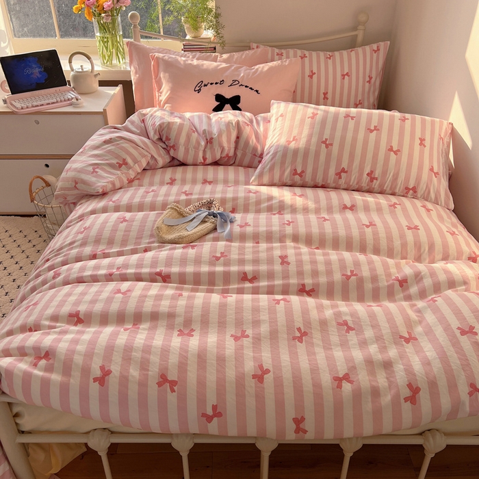 91家纺网 家纺一手货源 找家纺 （总）桃心家居 2025新款A类亲肤舒适软糯云柔水洗棉毛巾绣奶油可爱蝴蝶结水洗棉系列四件套