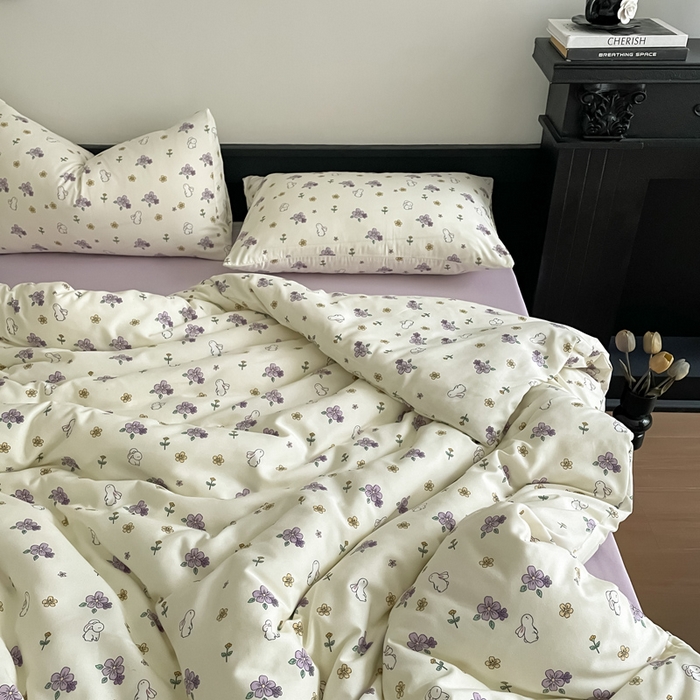 91家纺网 家纺一手货源 找家纺 仟网汇 2025新款小清新有氧针织棉双层纱系列四件套 鲜花小兔