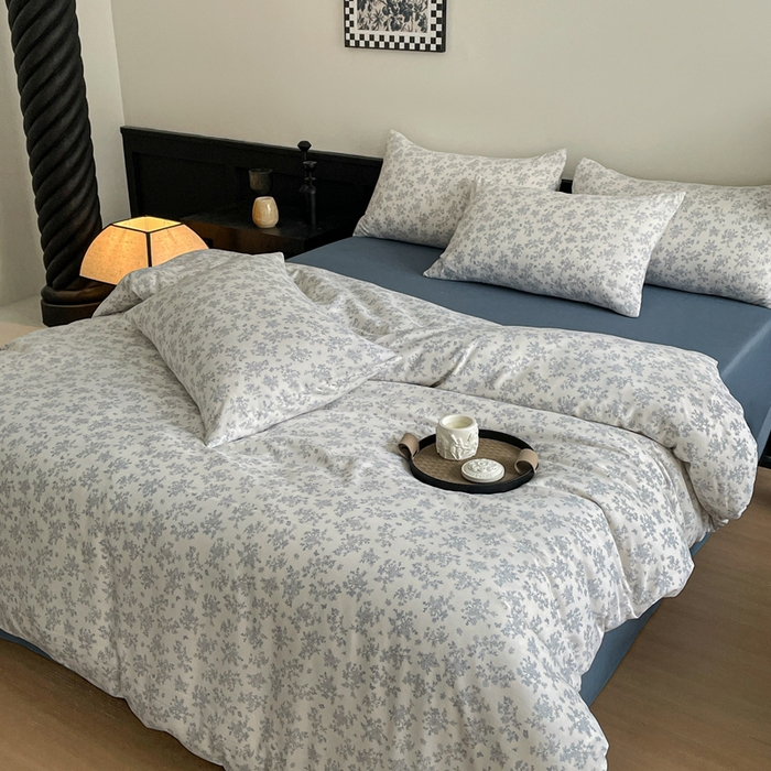 91家纺网 家纺一手货源 找家纺 仟网汇 2025新款小清新有氧针织棉双层纱系列四件套 萱花-兰