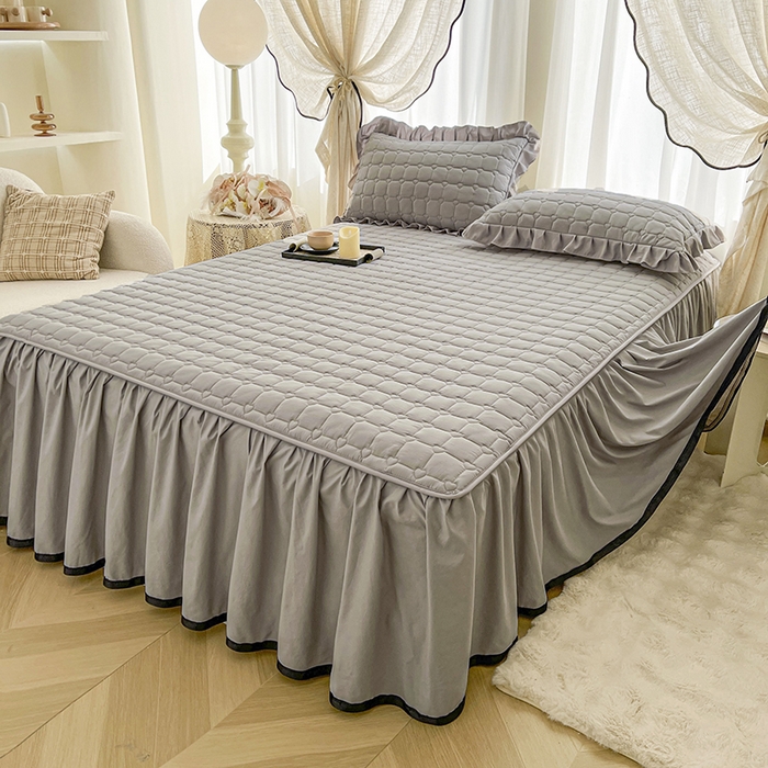 91家纺网 家纺一手货源 找家纺 笠裙家纺 2025新款防水款A类原棉水洗棉夹大豆棉加厚床裙-爱格系列 爱格-浅灰