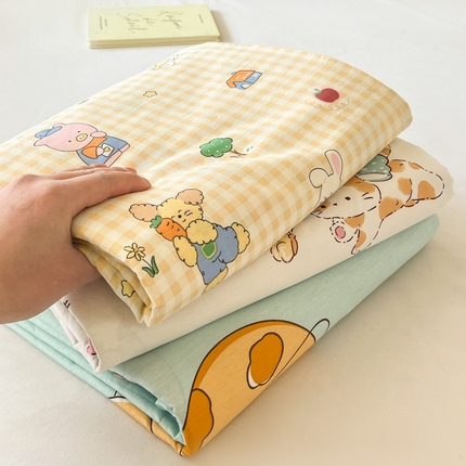 91家纺网 家纺一手货源 找家纺 （总）菲梵家纺 2025新款小清新喷气印花全棉单品被套叠拍图