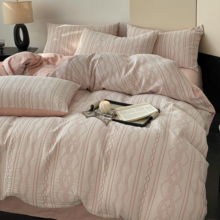 91家纺网 家纺一手货源 找家纺 ab家纺 2025新款全棉三层纱小提花四件套 暖阳-粉