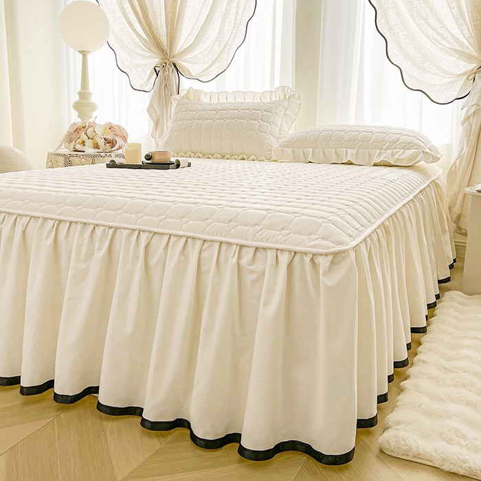 91家纺网 家纺一手货源 找家纺 笠裙家纺 2025新款防水款A类原棉水洗棉夹大豆棉加厚床裙-爱格系列 爱格-米白