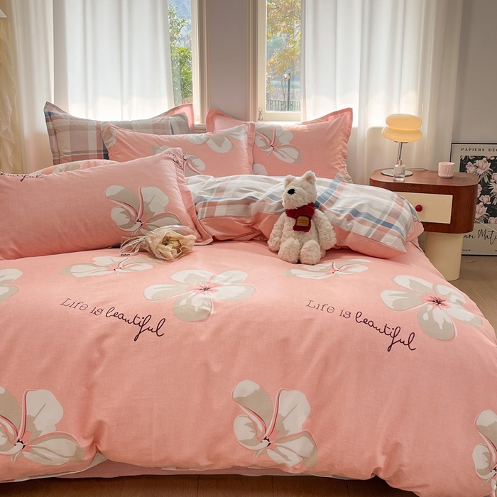 91家纺网 家纺一手货源 找家纺 菲梵家纺 2025新款小清新喷气印花全棉单品被套 幸福朵朵