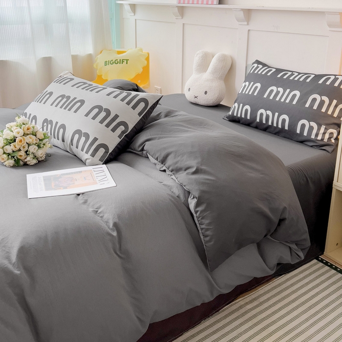 91家纺网 家纺一手货源 找家纺 海岛哥哥 2025新款设计师款双拼纯色+大版枕套系列四件套 双拼-气质灰miu