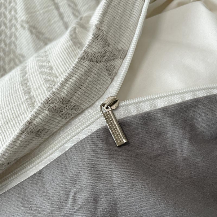 91家纺网 家纺一手货源 找家纺 ab家纺 2025新款全棉三层纱小提花四件套 暖阳-灰