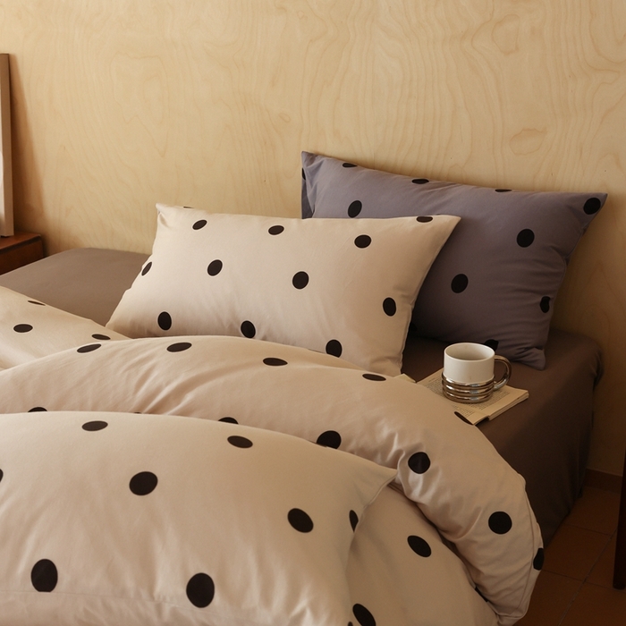 91家纺网 家纺一手货源 找家纺 梦可莱家居 2025新款全棉针织四件套【加大系列】 波点浅咖