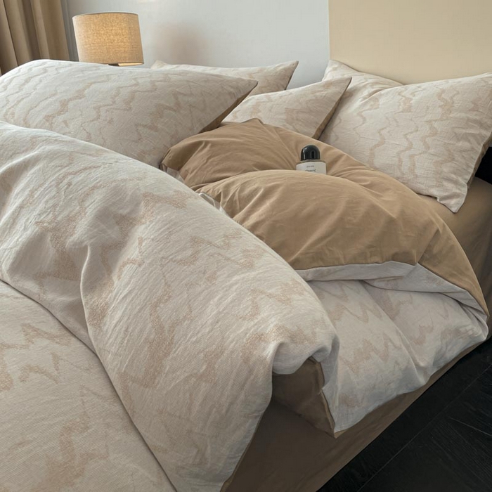 91家纺网 家纺一手货源 找家纺 ab家纺 2025新款全棉三层纱小提花四件套 素影-咖