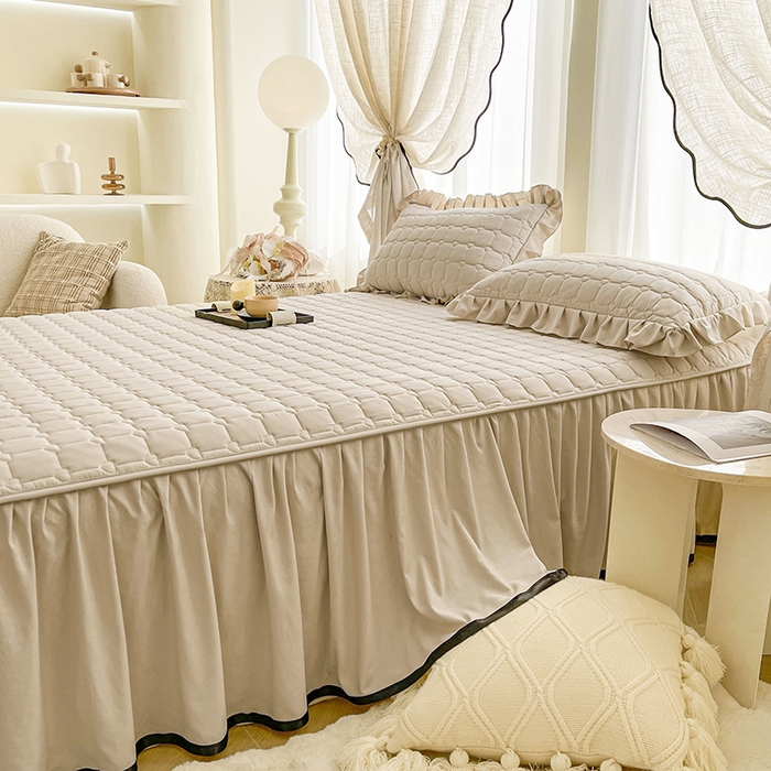 91家纺网 家纺一手货源 找家纺 笠裙家纺 2025新款防水款A类原棉水洗棉夹大豆棉加厚床裙-爱格系列 爱格-浅咖