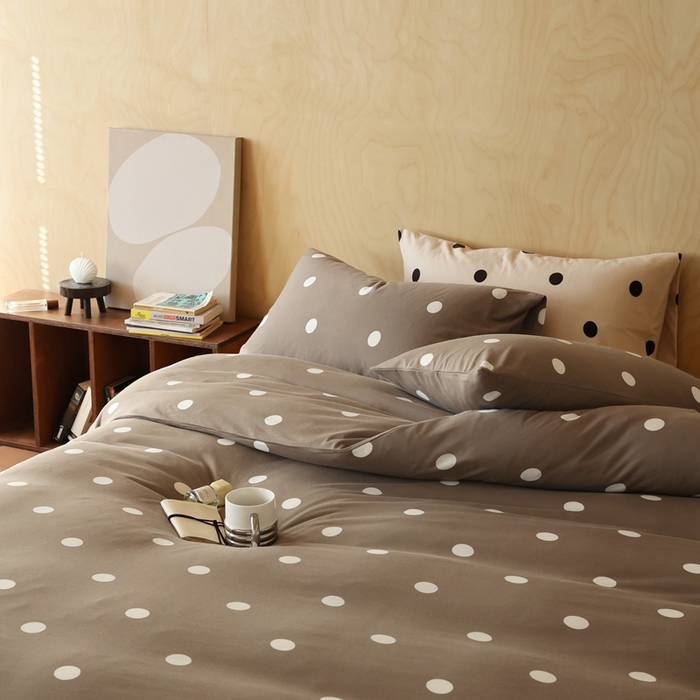 91家纺网 家纺一手货源 找家纺 梦可莱家居 2025新款全棉针织四件套【加大系列】 波点咖啡