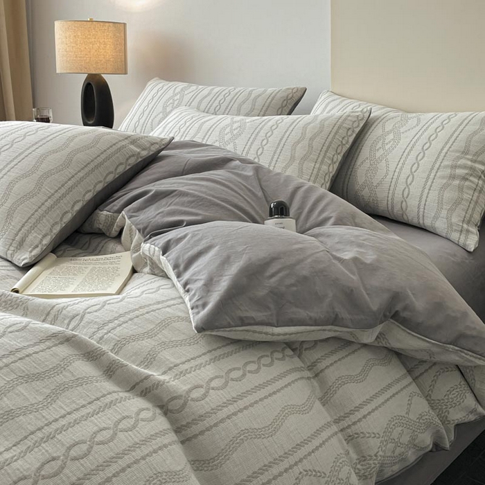 91家纺网 家纺一手货源 找家纺 ab家纺 2025新款全棉三层纱小提花四件套 暖阳-灰