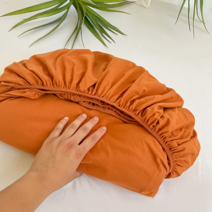 91家纺网 家纺一手货源 找家纺 韩巢家纺 2025新款A类纯色格子水洗棉床笠单件床罩床套 A类铁锈红-床笠