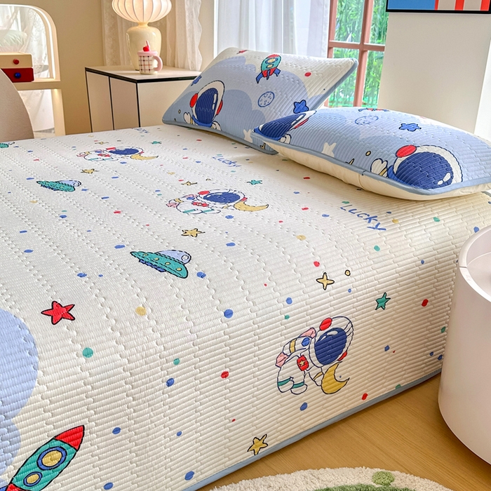 91家纺网 家纺一手货源 找家纺 2025新款13070单面全棉绗缝床盖三件套 太空卫士