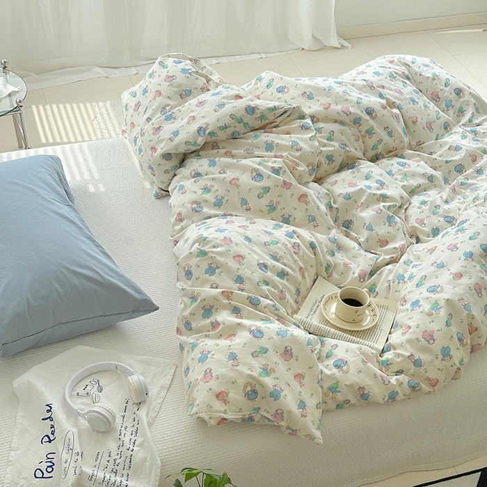 91家纺网 家纺一手货源 找家纺 2025新款纯棉小清新小碎花学生被套 花园兔兔 雾蓝