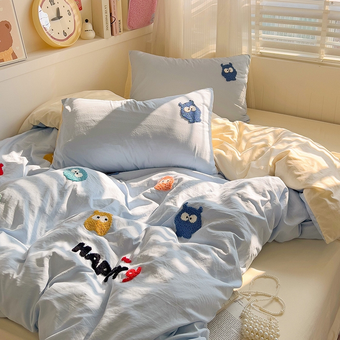 91家纺网 家纺一手货源 找家纺 暖芯优选 2025新款超柔水洗棉INS小红书毛巾绣卡通四件套（提供买家秀） 可爱小怪兽