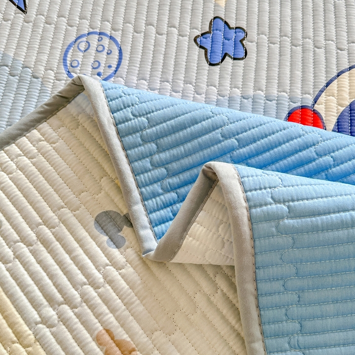 91家纺网 家纺一手货源 找家纺 2025新款13070单面全棉绗缝床盖三件套 太空卫士