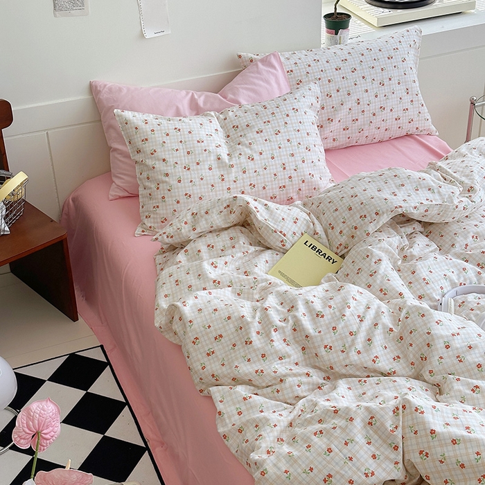 91家纺网 家纺一手货源 找家纺 2025新款纯棉小清新四件套小碎花学生三件套纯色床单印花枕套双人床笠 篱落粉
