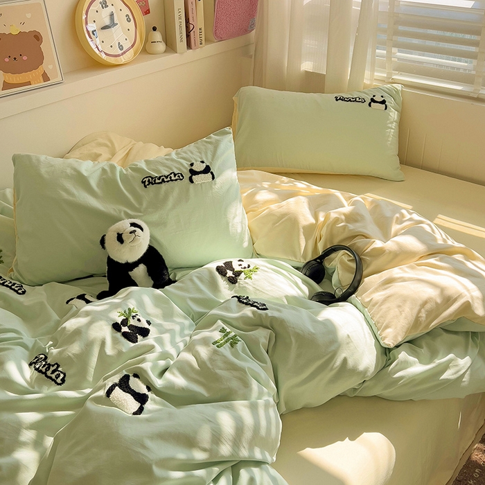 91家纺网 家纺一手货源 找家纺 暖芯优选 2025新款超柔水洗棉INS小红书毛巾绣卡通四件套（提供买家秀） 翠竹熊猫