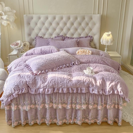 91家纺网 家纺一手货源 找家纺 恋尚 2025新款牛奶绒夹棉床笠裙四件套-曼苏 曼苏-香芋紫