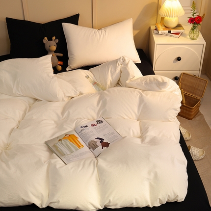 91家纺网 家纺一手货源 找家纺 悦织湾家纺 2025新款亲肤水洗棉纯色双拼四件套轻奢时尚 双拼奶白+黑