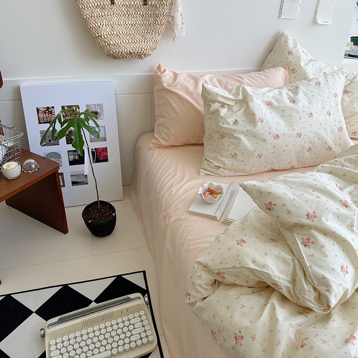 91家纺网 家纺一手货源 找家纺 2025新款纯棉小清新四件套小碎花学生三件套纯色床单印花枕套双人床笠 清如