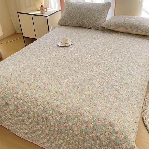 91家纺网 家纺一手货源 找家纺 2025新款13070单面全棉绗缝床盖三件套 柏林梦境-绿