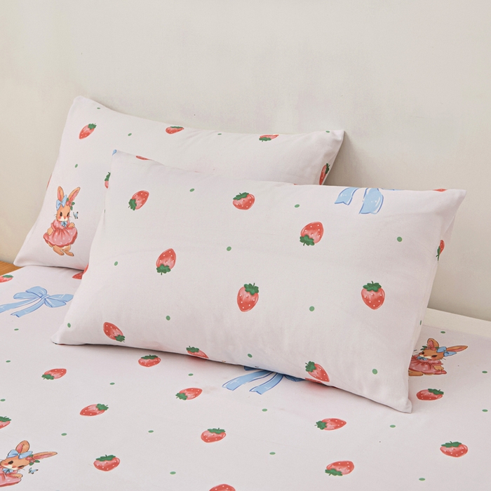 91家纺网 家纺一手货源 找家纺 首爱家纺 2025新款印花原棉标老粗布床单老粗布凉席软凉席 草莓小兔