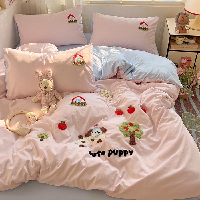 91家纺网 家纺一手货源 找家纺 暖芯优选 2025新款超柔水洗棉INS小红书毛巾绣卡通四件套（提供买家秀） 苹果狗狗