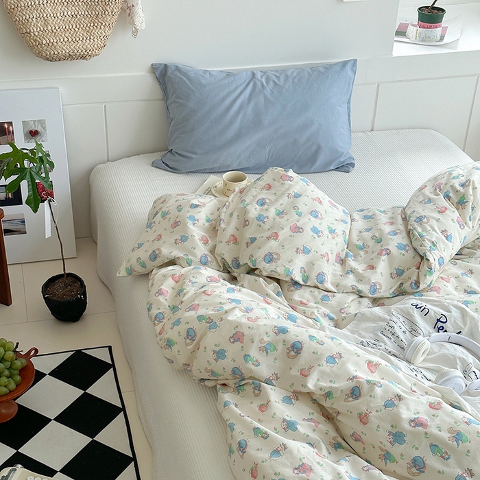 91家纺网 家纺一手货源 找家纺 2025新款纯棉小清新小碎花学生被套 花园兔兔 雾蓝
