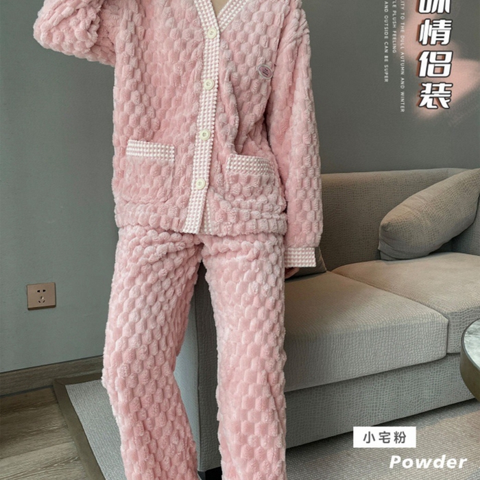 91家纺网 家纺一手货源 找家纺 （总）妍景家居生活馆 2025新款法兰绒V领开衫情侣款