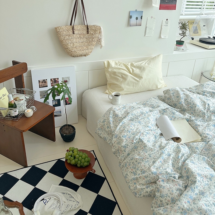 91家纺网 家纺一手货源 找家纺 2025新款纯棉小清新小碎花学生被套 蓝莓厚乳 象牙白