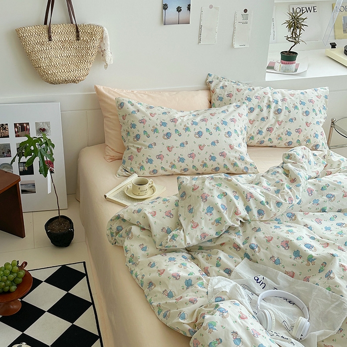 91家纺网 家纺一手货源 找家纺 2025新款纯棉小清新四件套小碎花学生三件套纯色床单印花枕套双人床笠 花园兔兔 浅玉