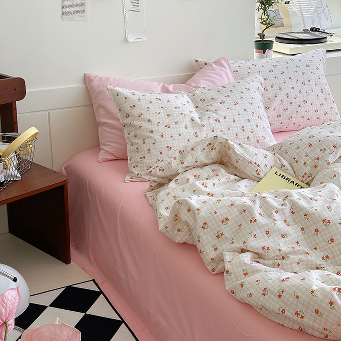 91家纺网 家纺一手货源 找家纺 2025新款纯棉小清新四件套小碎花学生三件套纯色床单印花枕套双人床笠 篱落粉