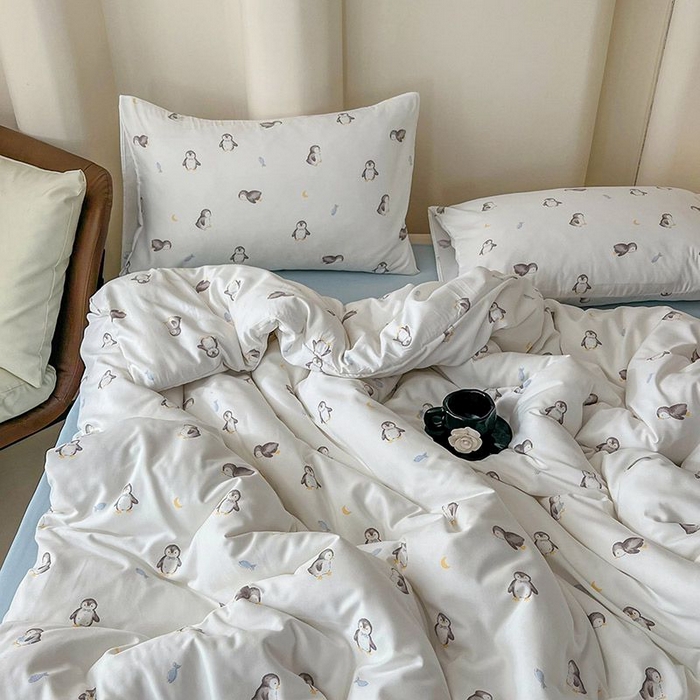 91家纺网 家纺一手货源 找家纺 2025新款针织棉双层纱四件套小碎花被套床单床笠款学生三件套新款直播热款-床图-系列一 企鹅