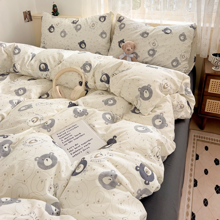 91家纺网 家纺一手货源 找家纺 夜笙2025新款A类水洗棉双层纱印花四件套 甜豆熊