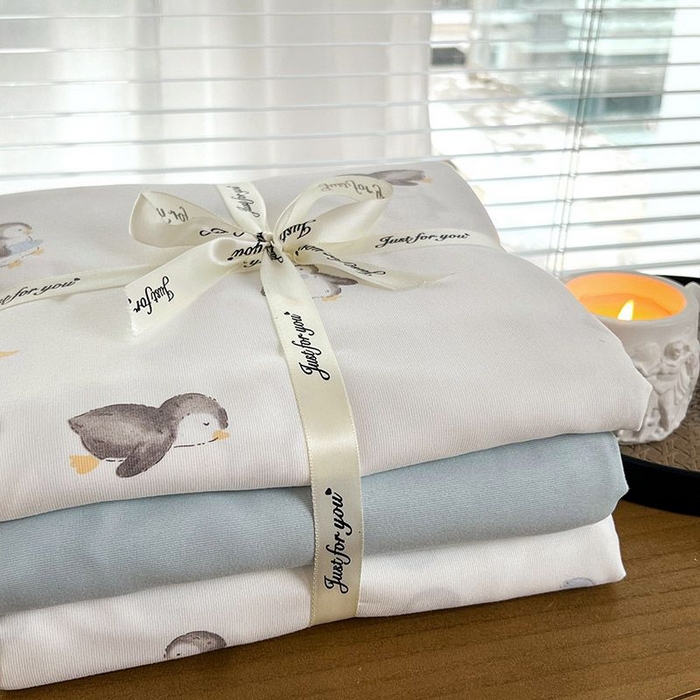 91家纺网 家纺一手货源 找家纺 暖芯优选 2025新款针织棉双层纱四件套小碎花被套床单床笠款学生三件套新款直播热款-叠拍图-系列一 企鹅