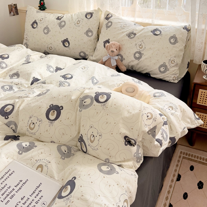 91家纺网 家纺一手货源 找家纺 夜笙2025新款A类水洗棉双层纱印花四件套 甜豆熊