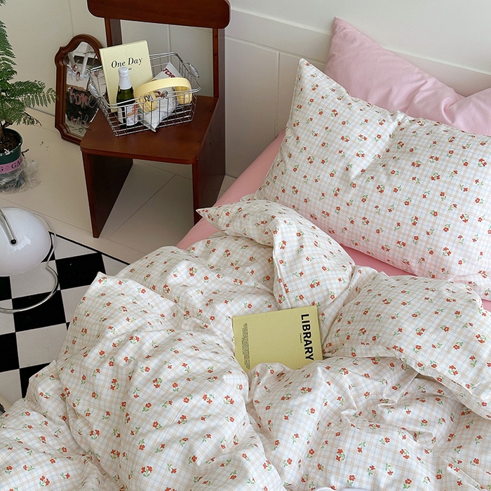 91家纺网 家纺一手货源 找家纺 2025新款纯棉小清新四件套小碎花学生三件套纯色床单印花枕套双人床笠 篱落粉