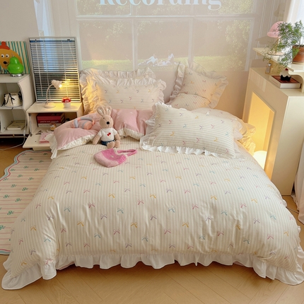 91家纺网 家纺一手货源 找家纺 桃喜 2025春夏新款全棉卡通花边13372四件套 五彩蝶