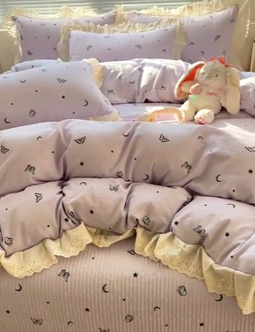 91家纺网 家纺一手货源 找家纺 （总）富米莱（原臻工厂） 2025新款A类针织双层纱花边款四件套床盖四件套