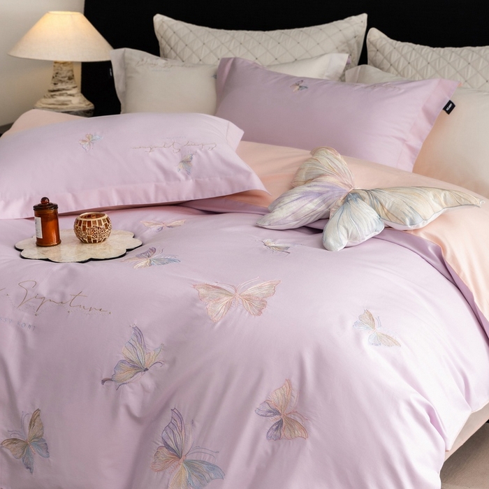 91家纺网 家纺一手货源 找家纺 卡姿家纺 2025春夏新款轻奢优雅刺绣蝴蝶飘逸系列四件套 蝴蝶飘逸-紫