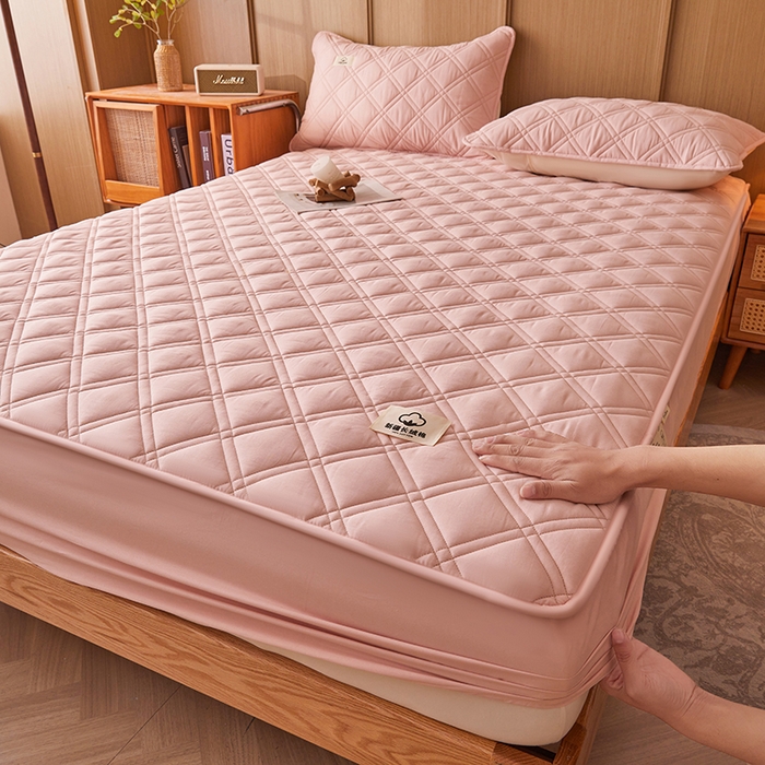 91家纺网 家纺一手货源 找家纺 笠客家纺 2025新款全棉水洗棉夹棉床笠-棉格款 棉格-玫瑰粉