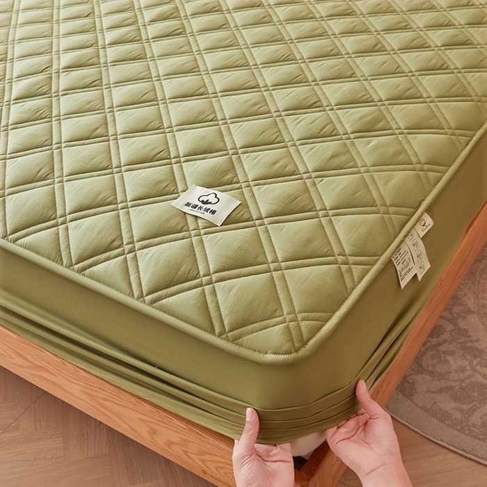 91家纺网 家纺一手货源 找家纺 笠客家纺 2025新款全棉水洗棉夹棉床笠-棉格款 棉格-浅绿