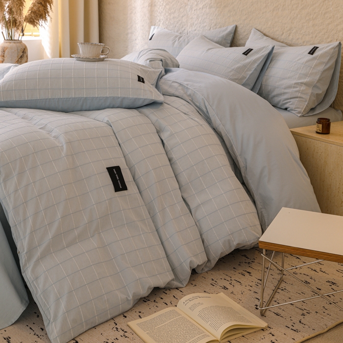 91家纺网 家纺一手货源 找家纺 呗旺鹿 2025新款静奢风-锦绣系列全棉色织提花小方格四件套 锦绣盛夏海蓝