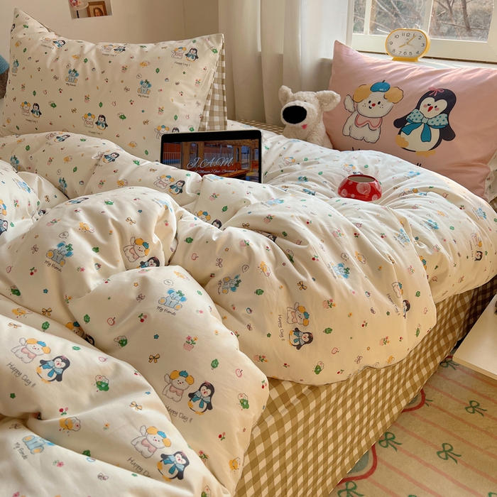 91家纺网 家纺一手货源 找家纺 六巷胡同 2025新款INS卡通童趣混搭风全棉卡通四件套 混搭-企鹅的朋友